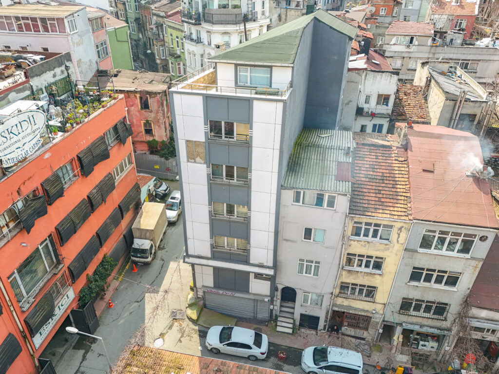 DJI 20260306141022 0095 D 1 Taksim'de Kiralık 700 m² 6 Katlı Komple Ticari Bina